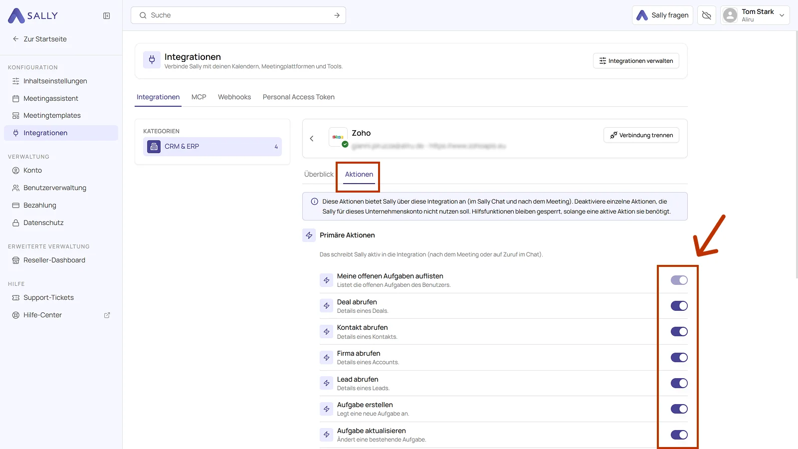 Tab Aktionen der verbundenen Integration Zoho mit den Schaltern der primären Aktionen